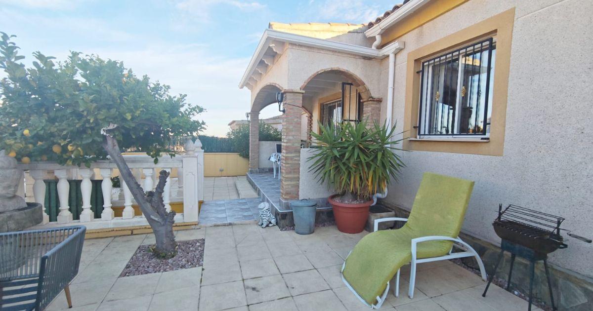 For sale of chalet in Polop