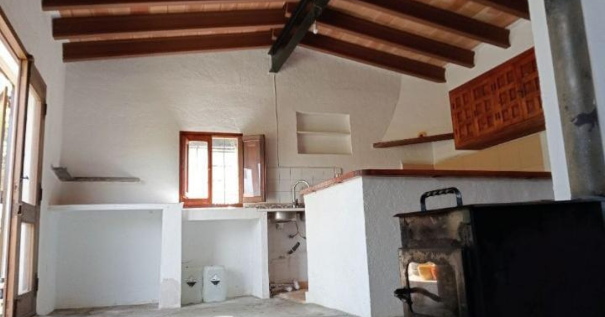 Venta de finca rústica en Confrides