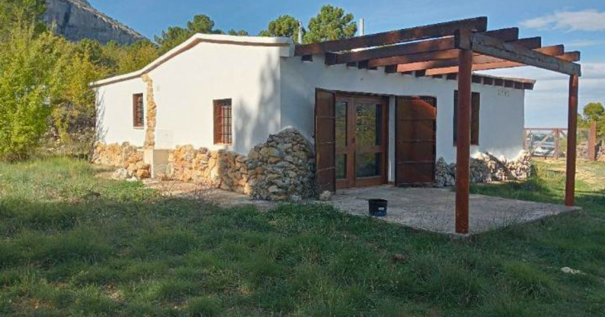 Venta de finca rústica en Confrides