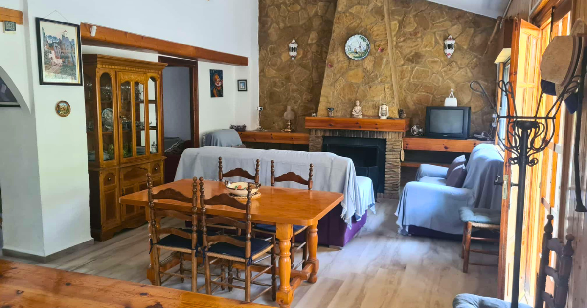 Venta de finca rústica en Confrides