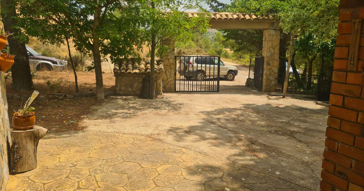 Venta de finca rústica en Confrides