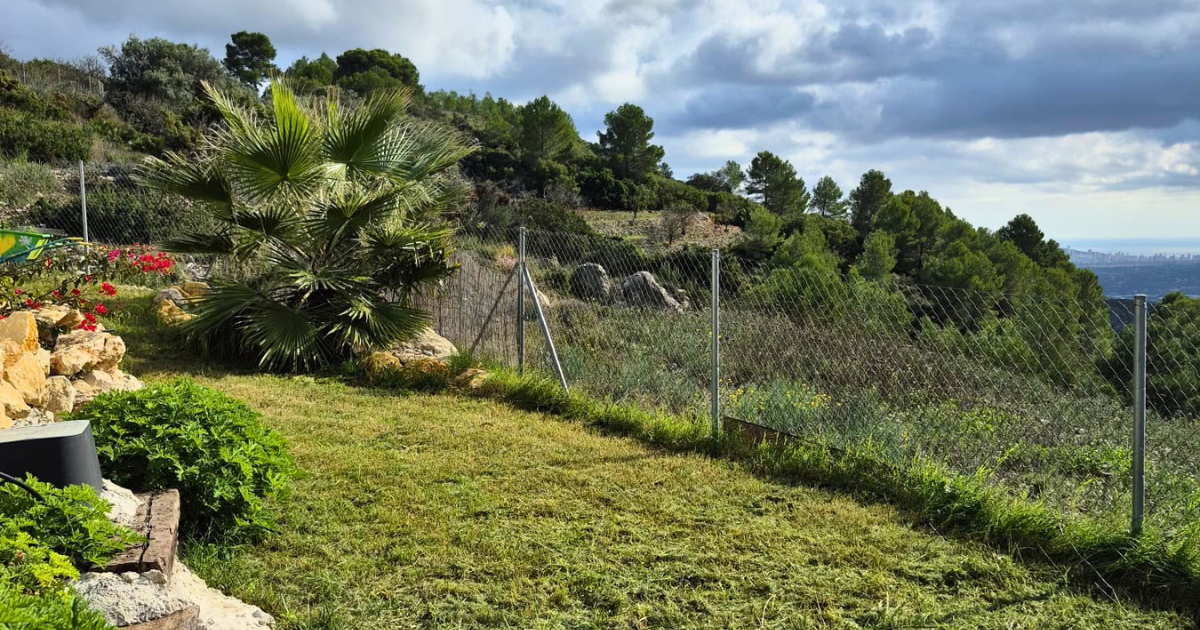 Venta de finca rústica en Bolulla