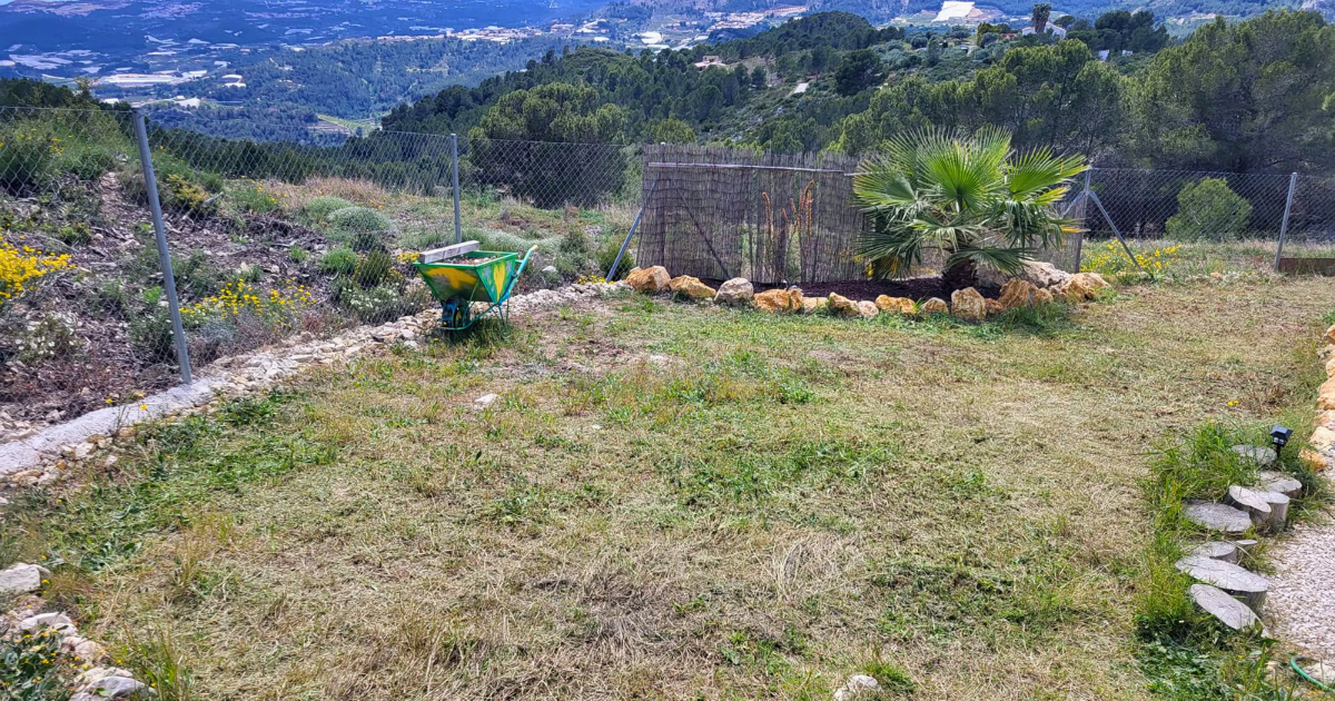 Venta de finca rústica en Bolulla