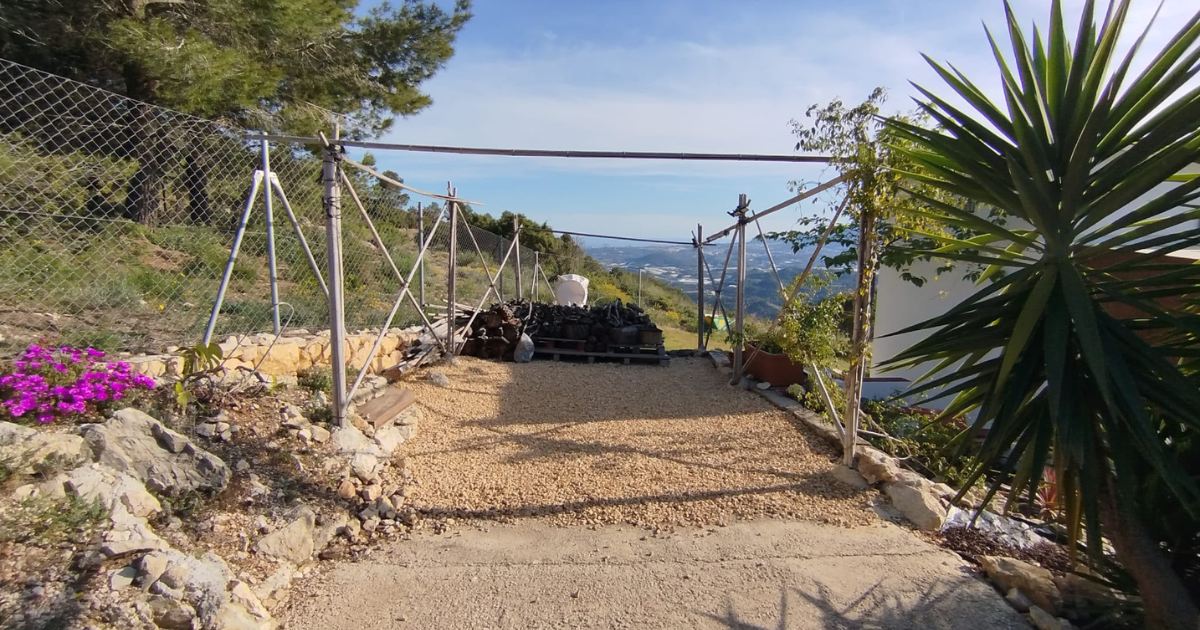 Venta de finca rústica en Bolulla