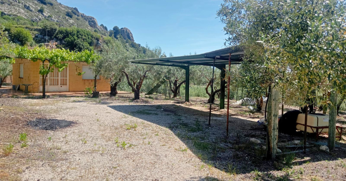 Venta de casa en Confrides