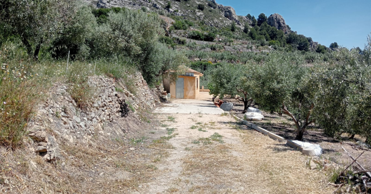 Venta de casa en Confrides