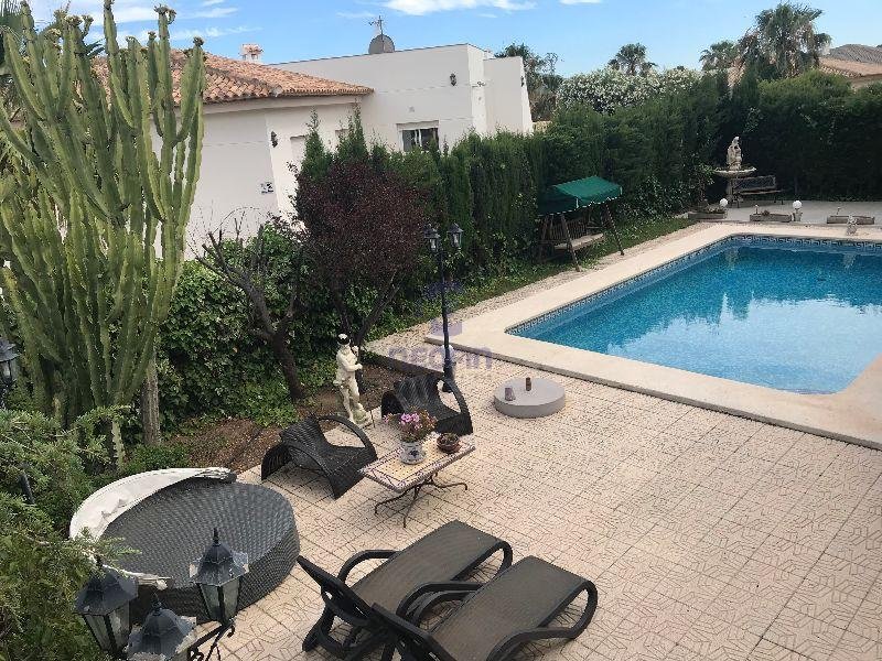 For sale of chalet in Benidorm