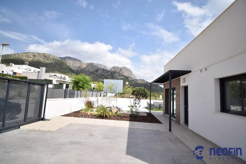 For sale of chalet in Polop