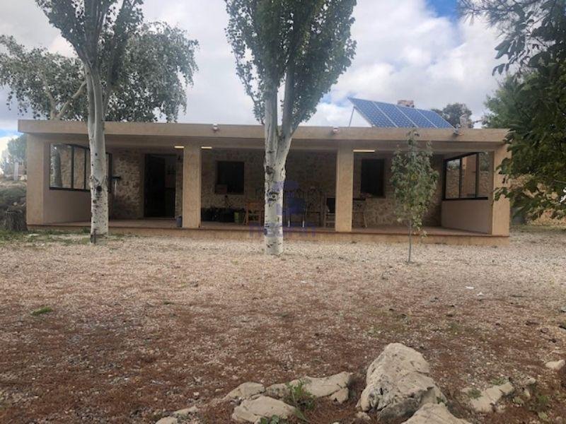 For sale of rural property in Confrides
