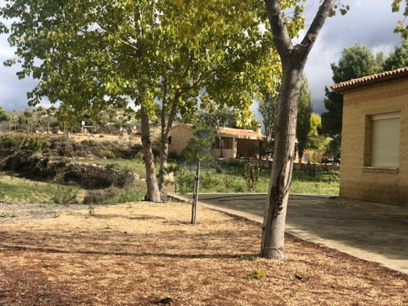 For sale of rural property in Confrides