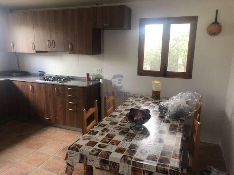 For sale of rural property in Confrides