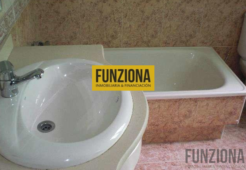 For sale of flat in Pontevedra