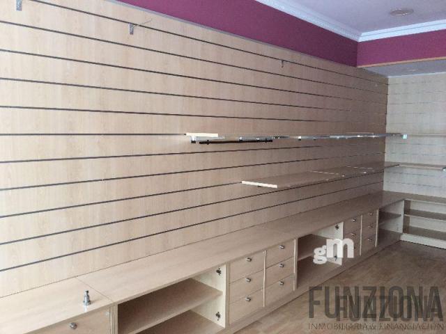 For rent of commercial in Pontevedra