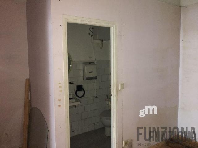 For rent of commercial in Pontevedra