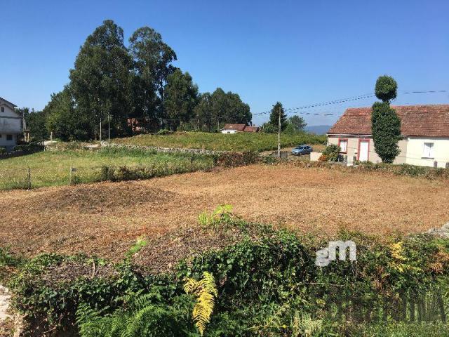 For sale of land in Pontevedra