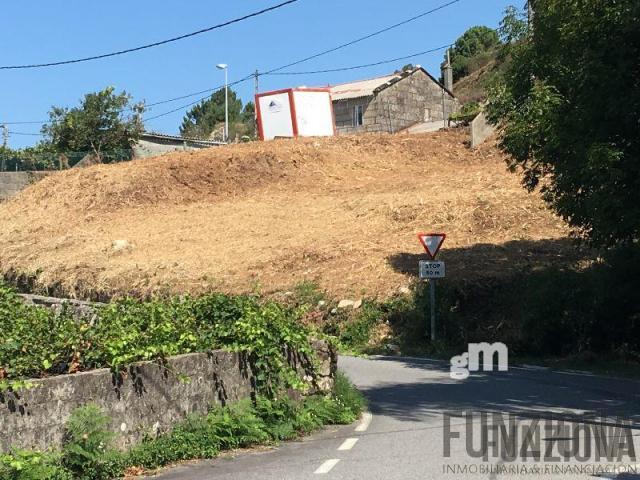 For sale of land in Pontevedra