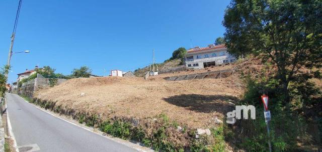 For sale of land in Pontevedra