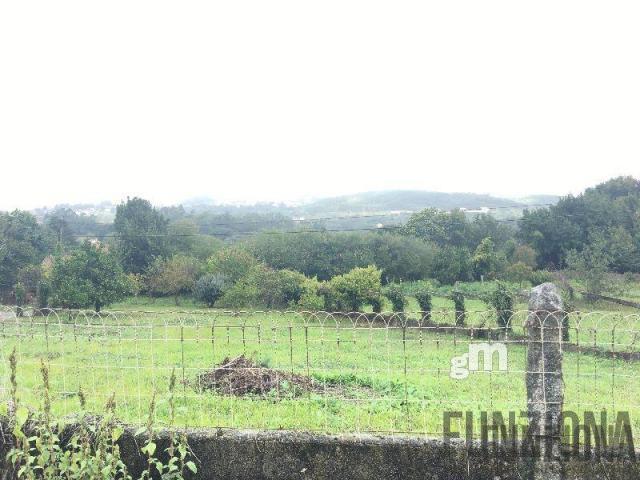 For sale of land in Pontevedra