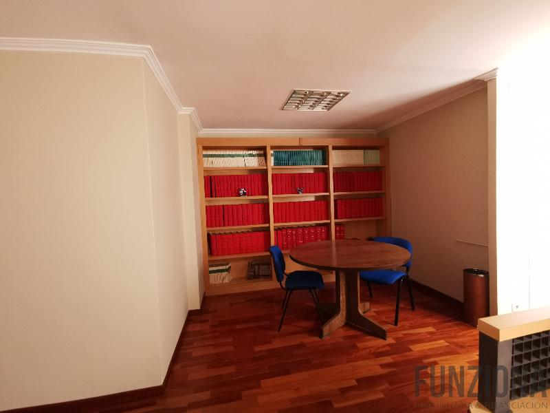 For rent of office in Pontevedra