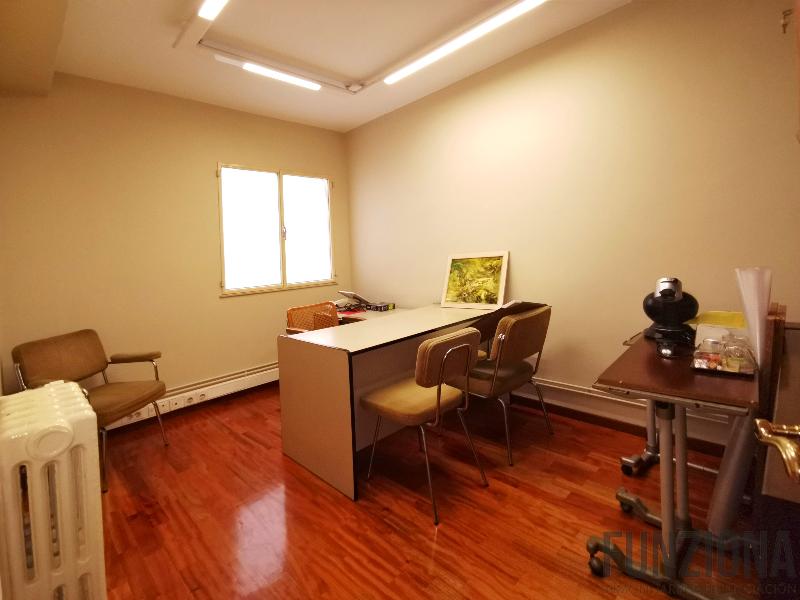 For rent of office in Pontevedra