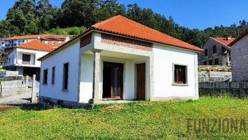 Casa en venta en Ponte Caldelas, Ponte Caldelas