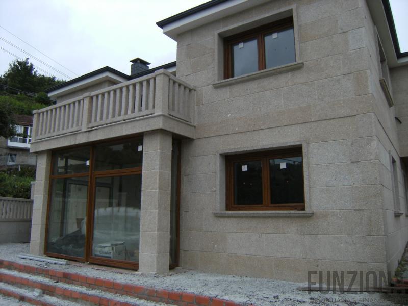 For sale of house in Ponte Caldelas