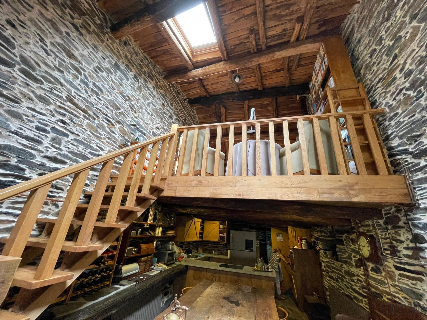For sale of house in Quiroga