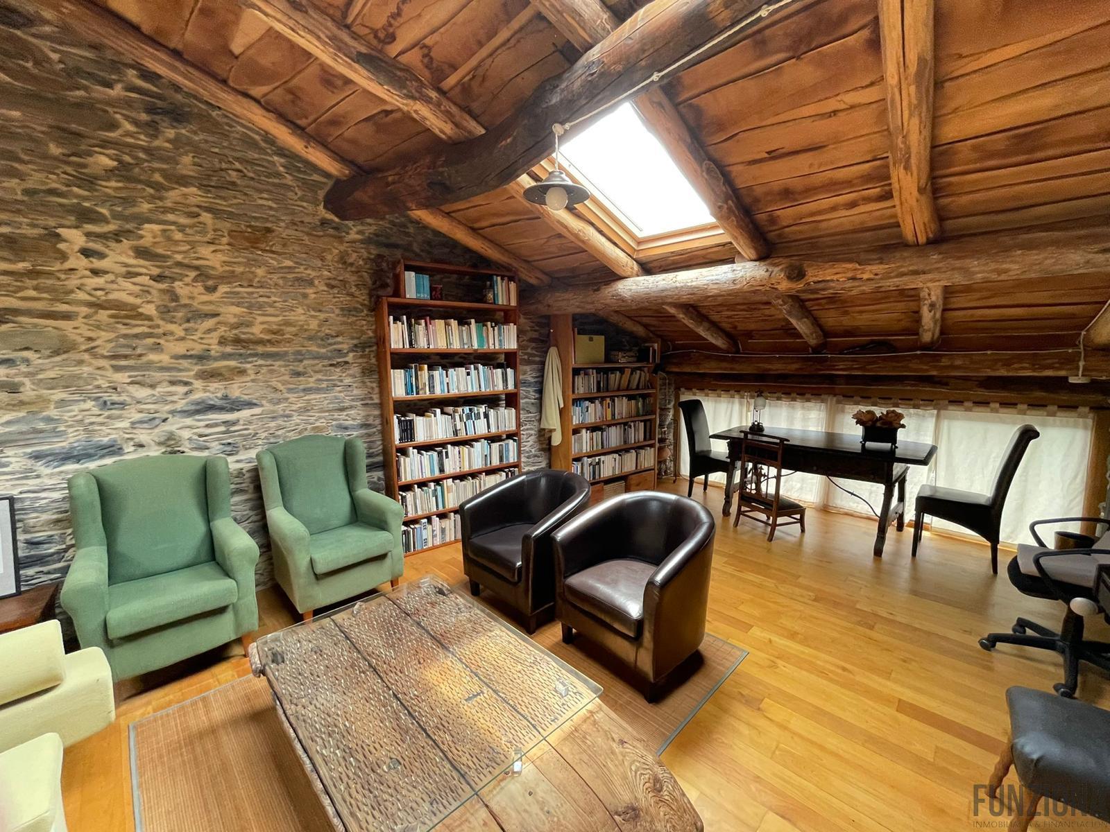 For sale of house in Quiroga