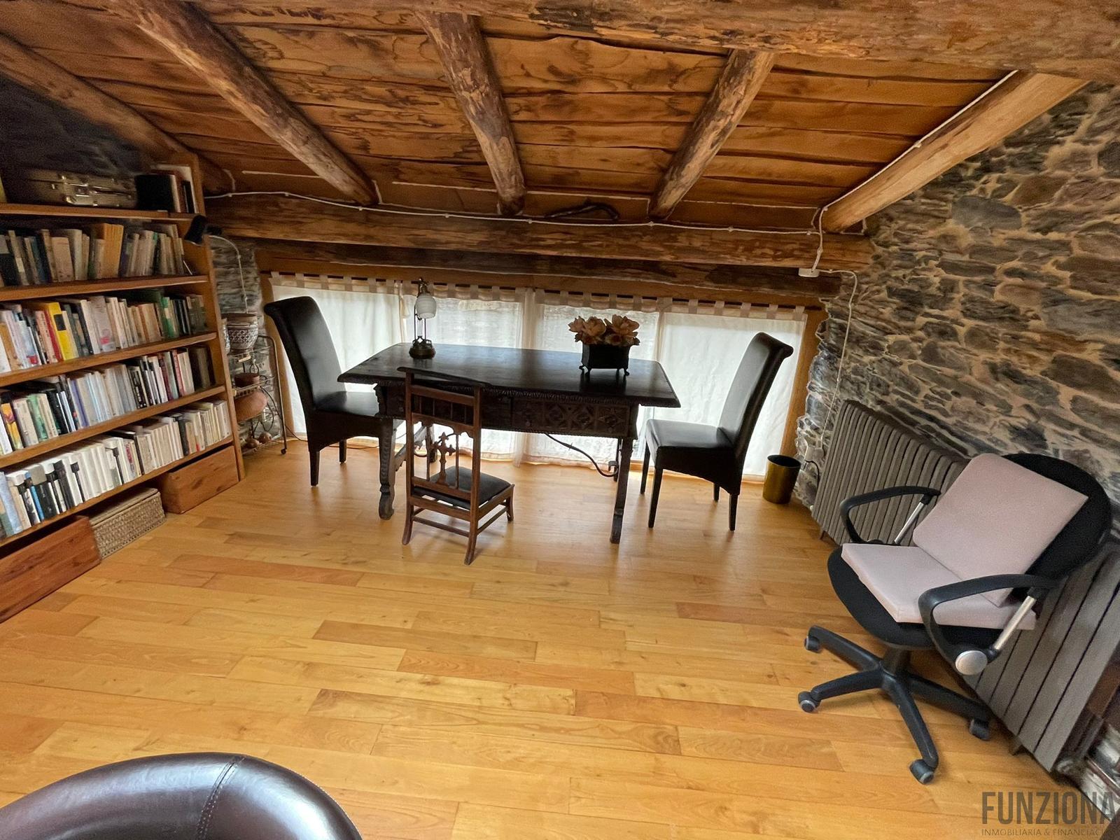 For sale of house in Quiroga