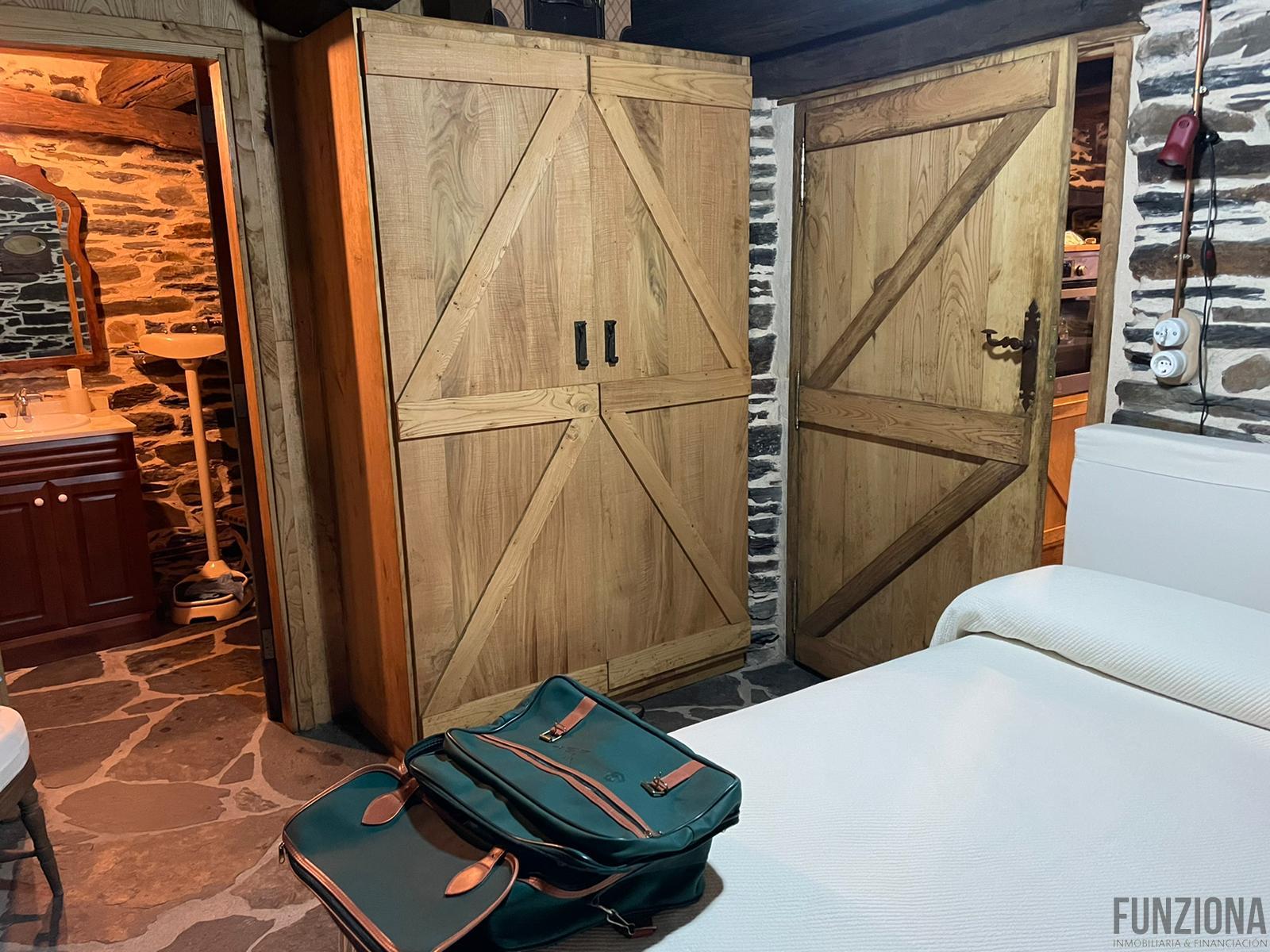 For sale of house in Quiroga
