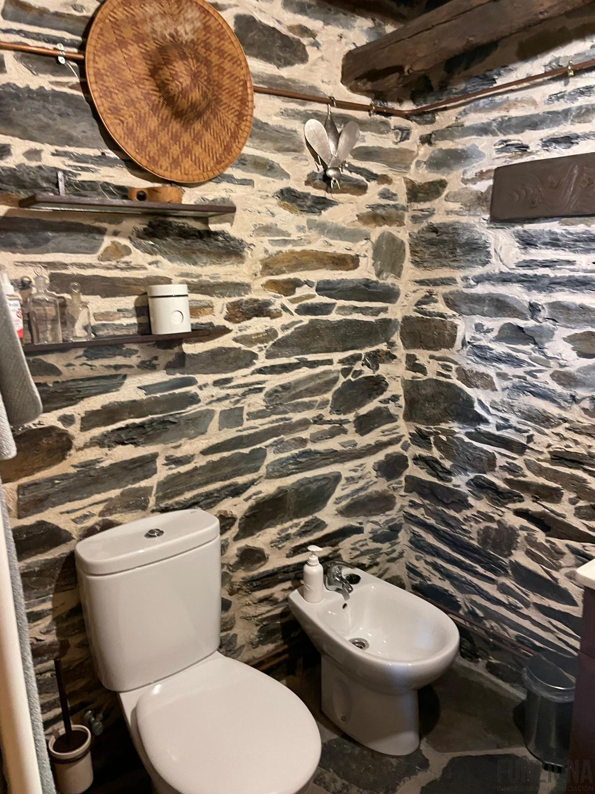 For sale of house in Quiroga
