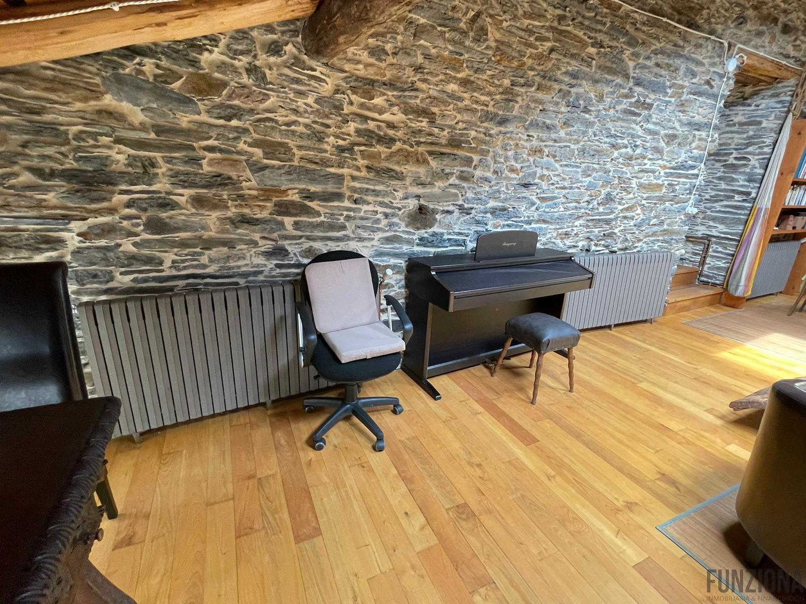 For sale of house in Quiroga