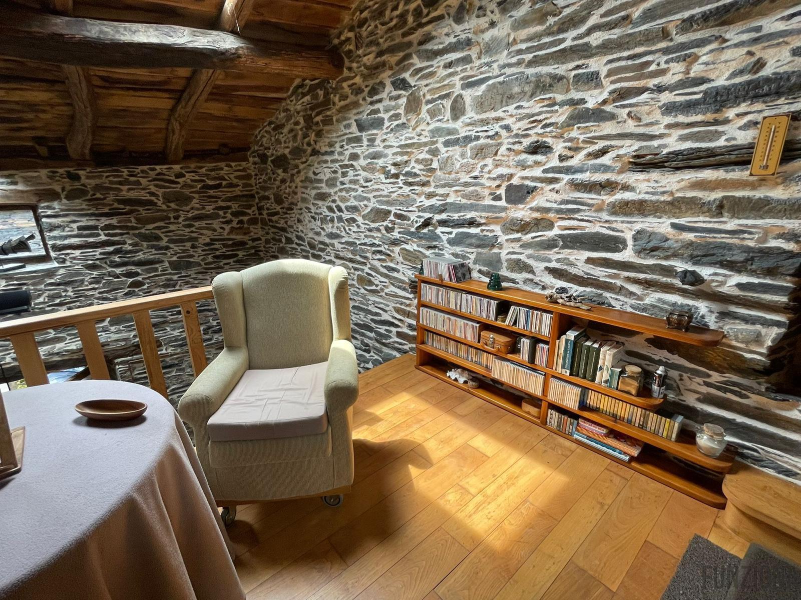 For sale of house in Quiroga