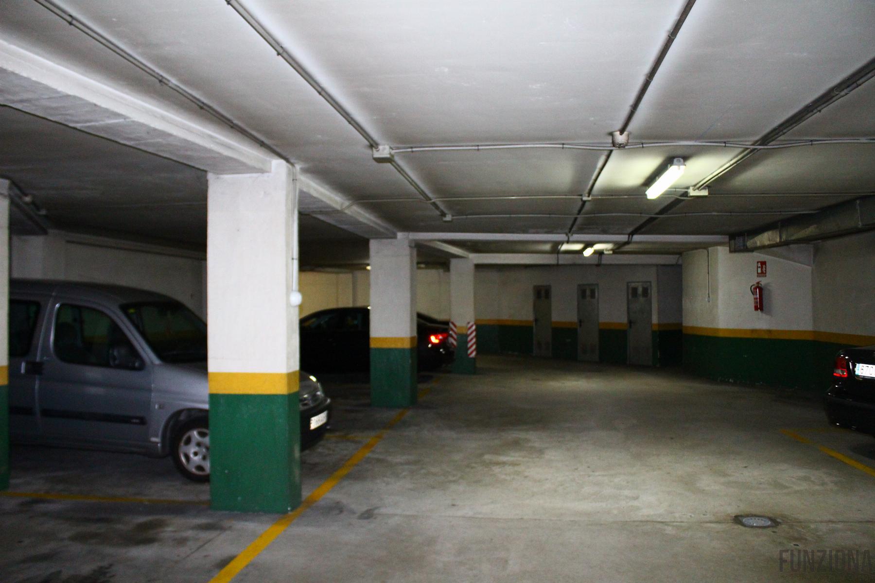 For sale of garage in Pontevedra