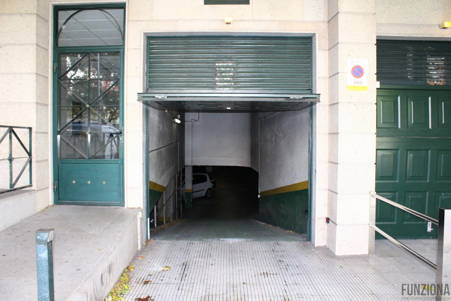 For sale of garage in Pontevedra