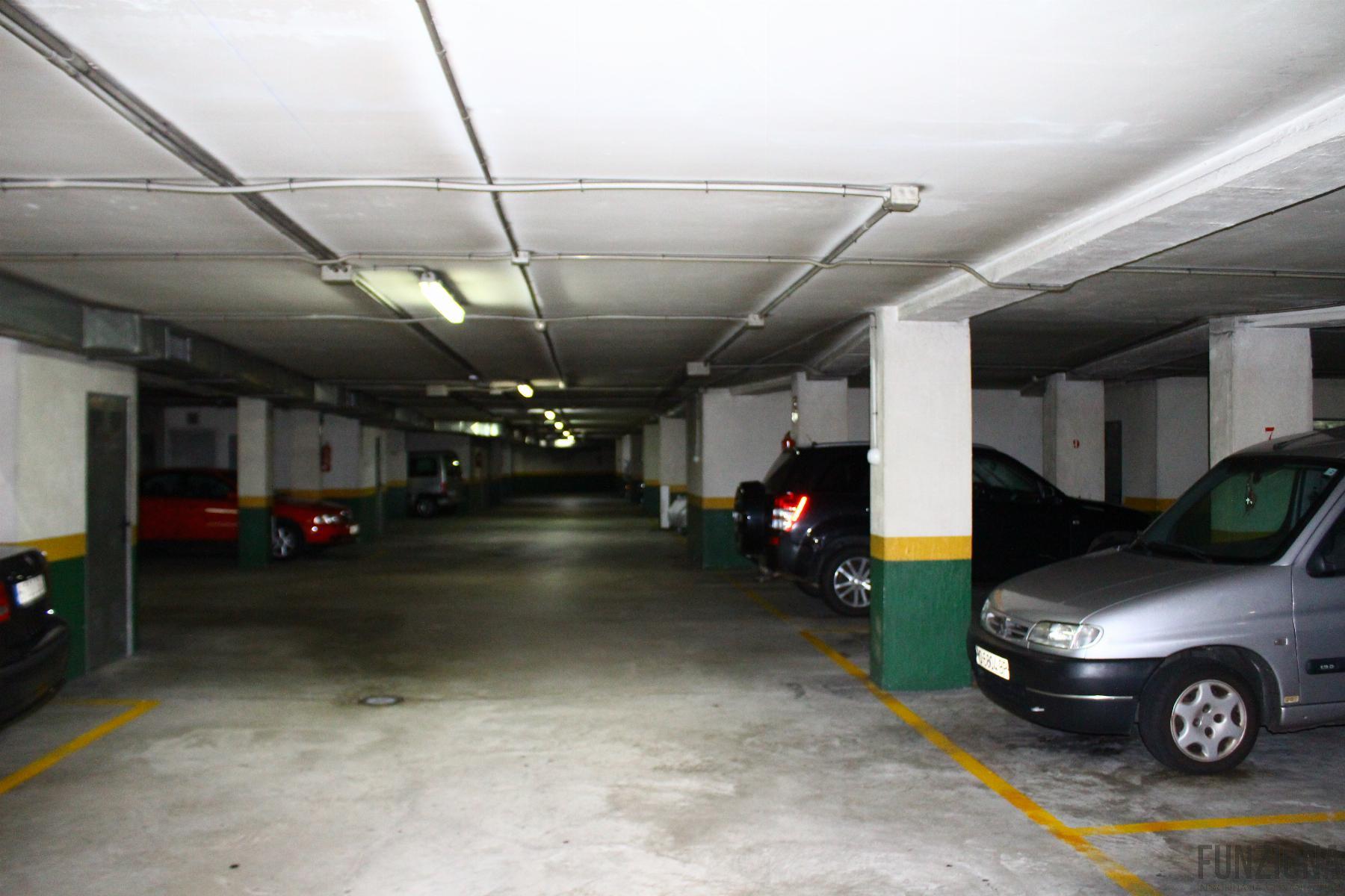 For sale of garage in Pontevedra