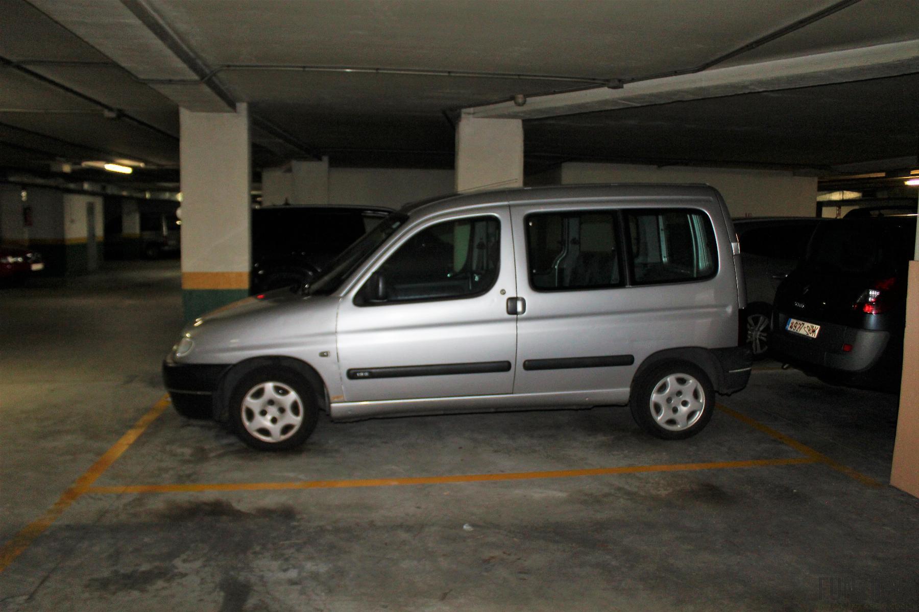 For sale of garage in Pontevedra