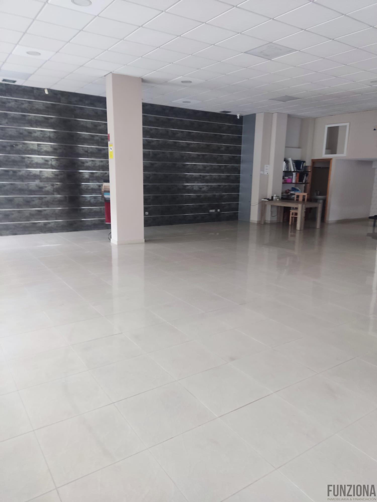 For rent of commercial in Pontevedra