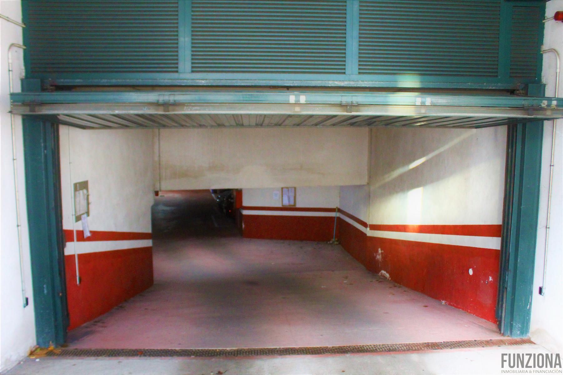 For rent of commercial in Pontevedra