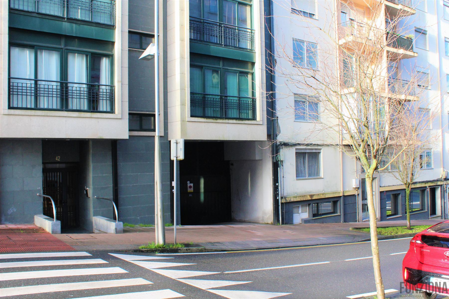 For rent of commercial in Pontevedra