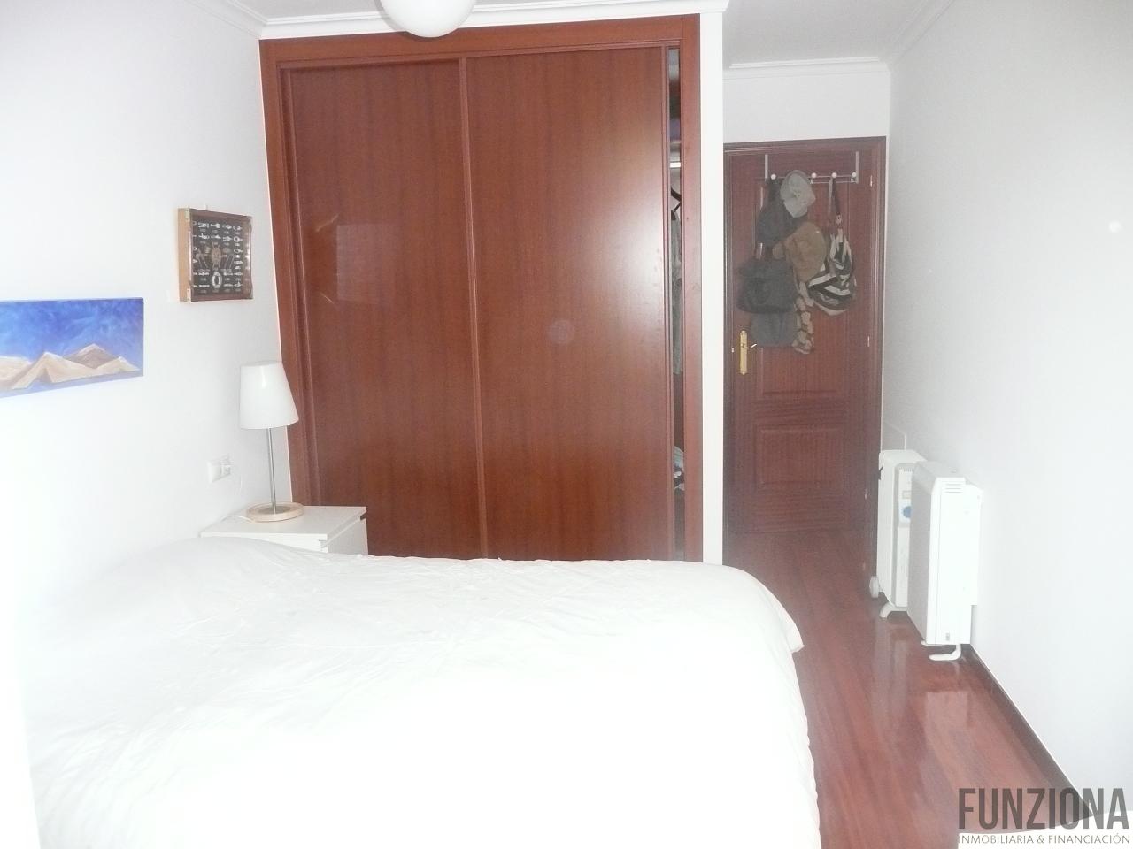 For sale of penthouse in Pontevedra