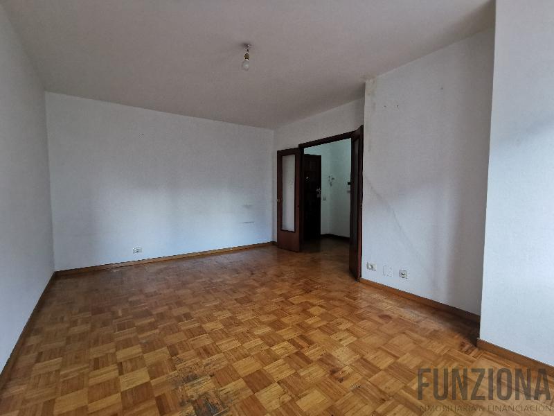 For sale of apartment in Pontevedra
