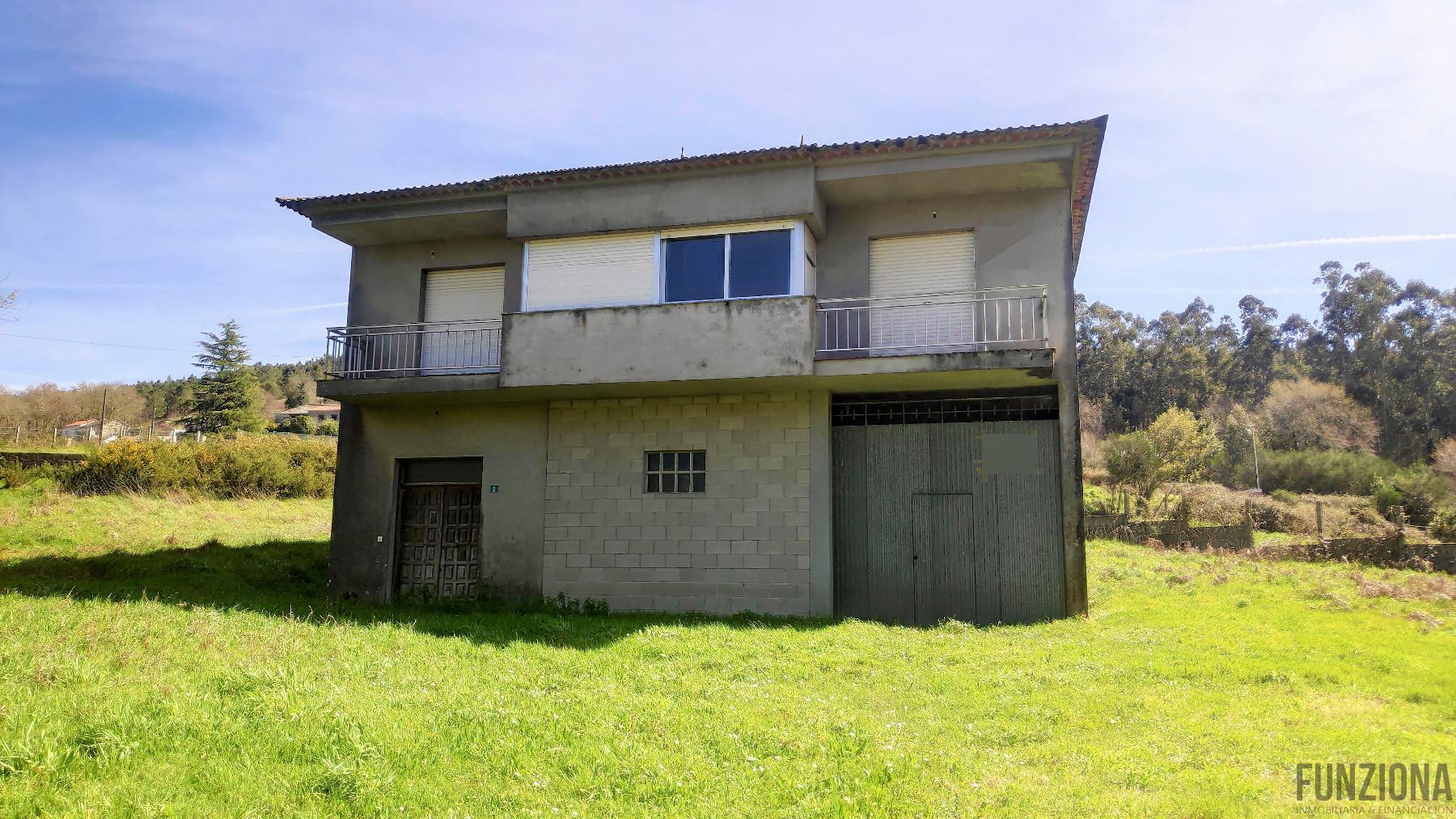 For sale of house in Campo Lameiro