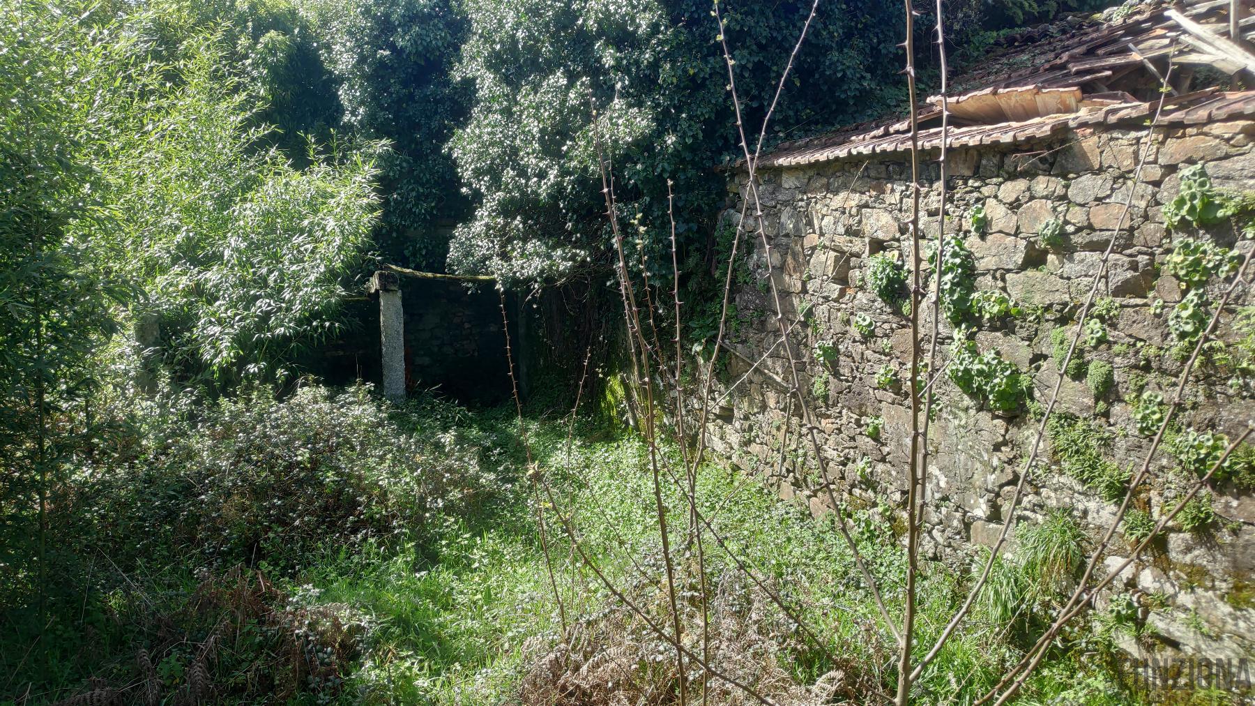 For sale of house in Campo Lameiro