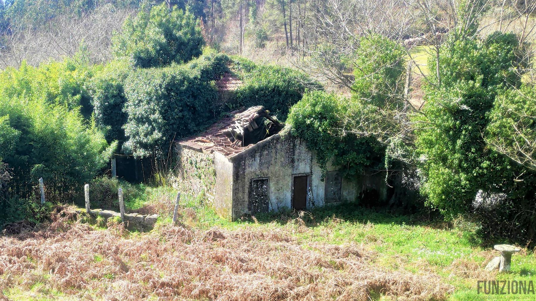 For sale of house in Campo Lameiro