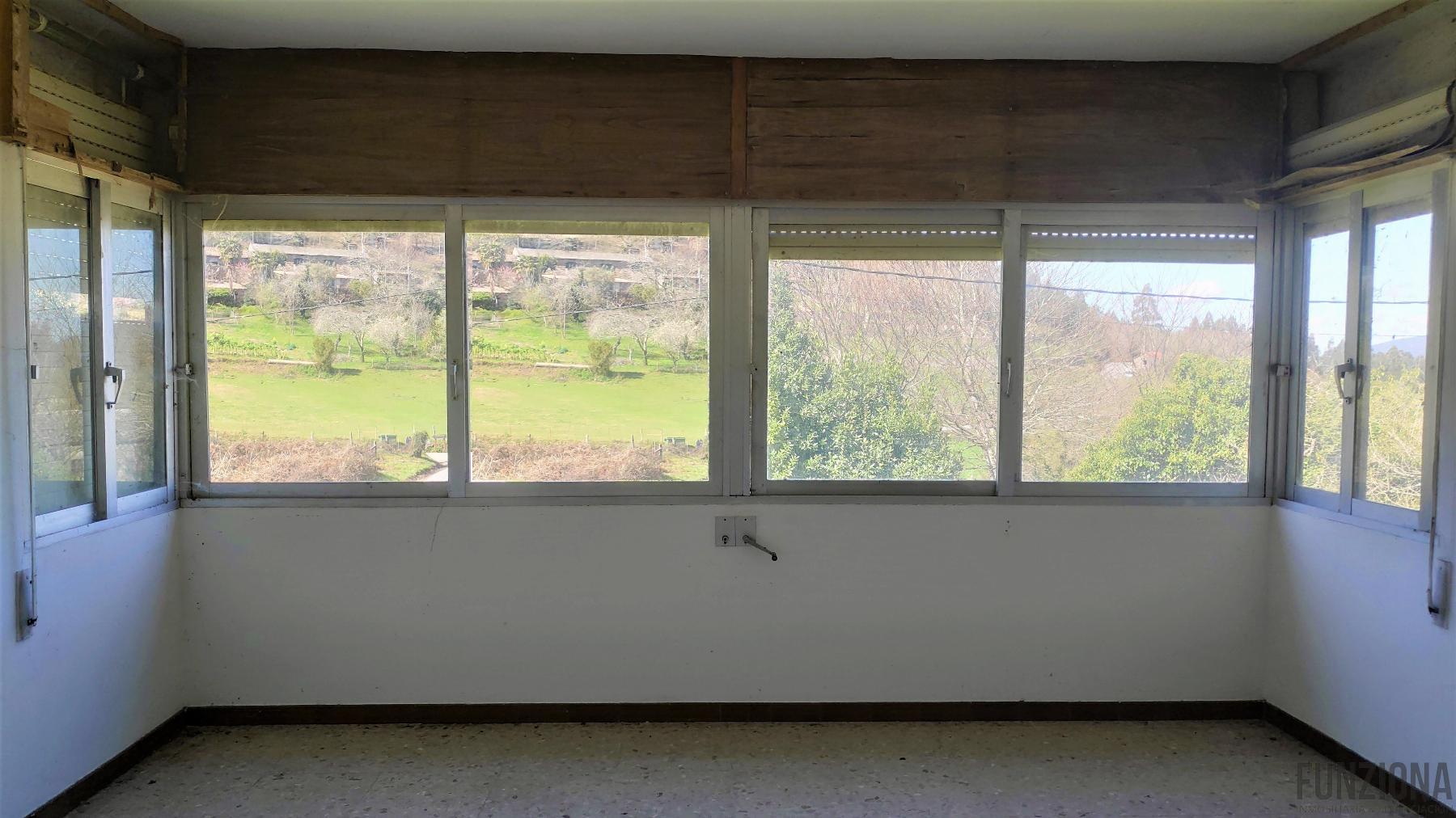 For sale of house in Campo Lameiro