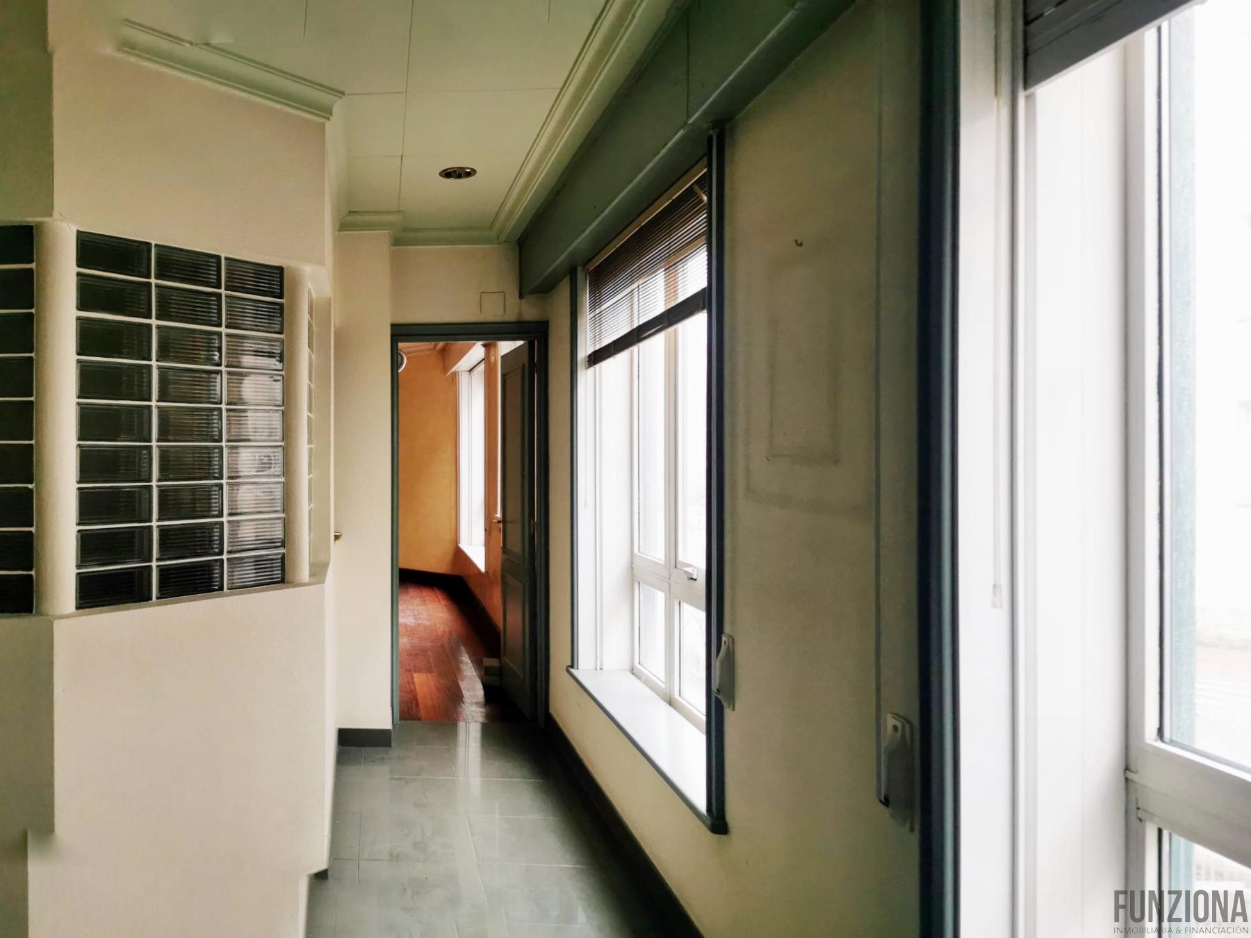 For rent of office in Pontevedra
