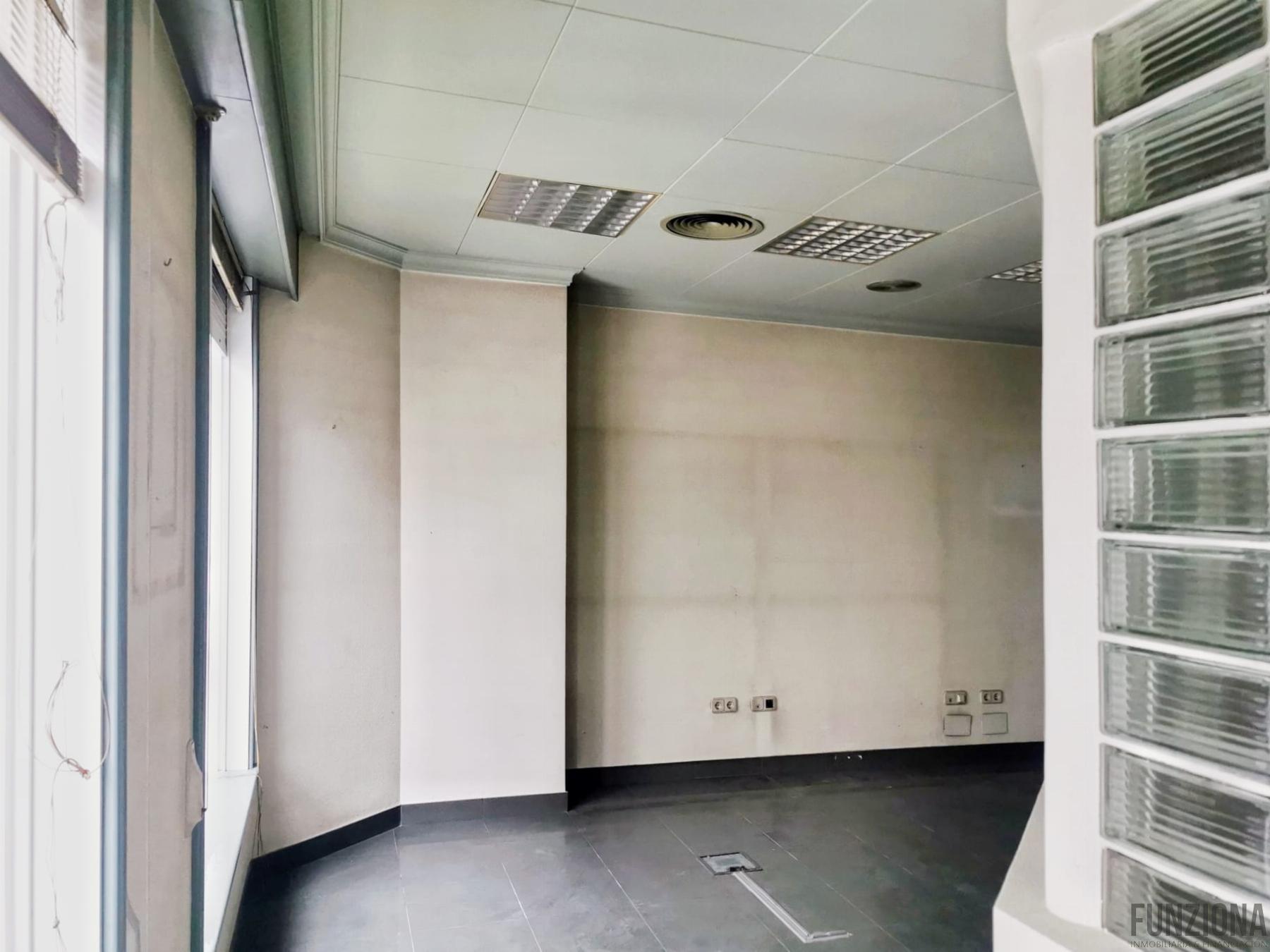 For rent of office in Pontevedra