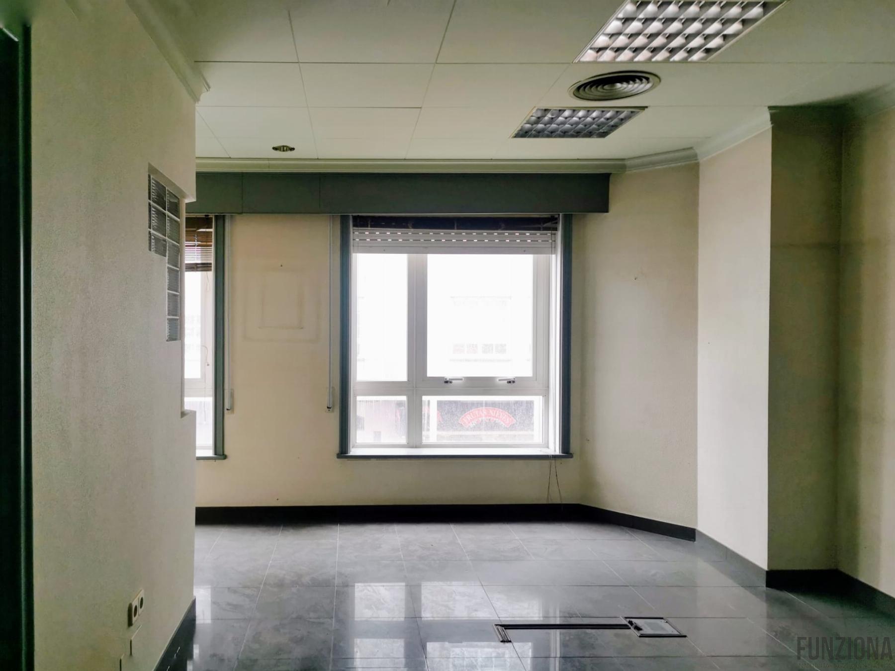 For rent of office in Pontevedra