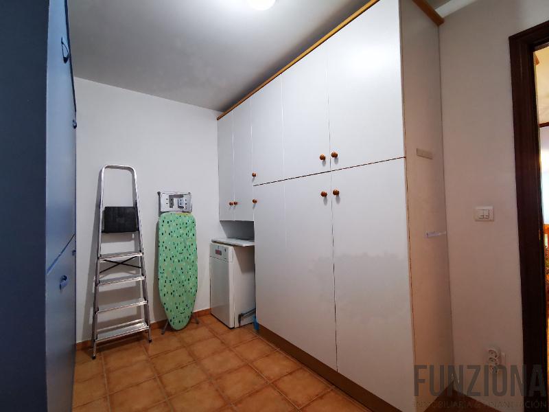 For sale of chalet in Pontevedra
